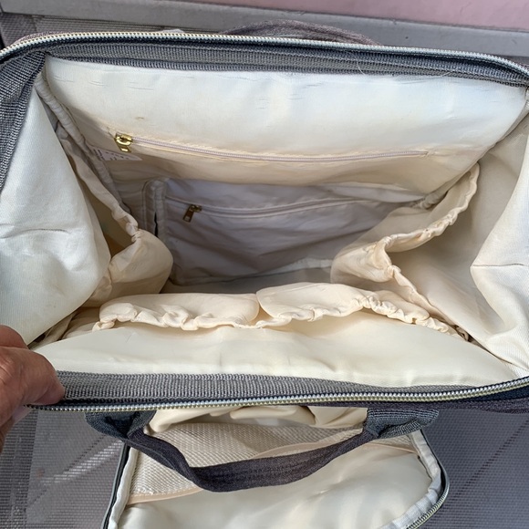 Land Designed For Baby Diaperbag - Picture 5 of 8